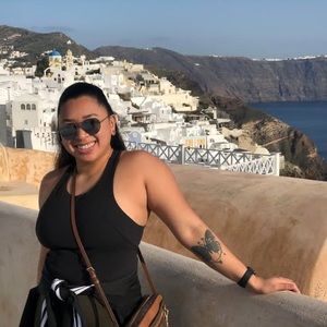 Meet your Posher, Maya